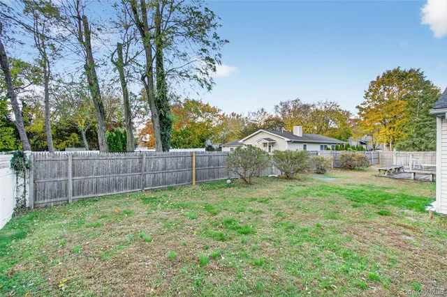 $599,999 | 5 Julia Circle, East Setauket, NY 11733