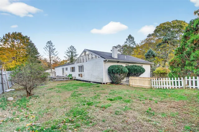 $599,999 | 5 Julia Circle, East Setauket, NY 11733