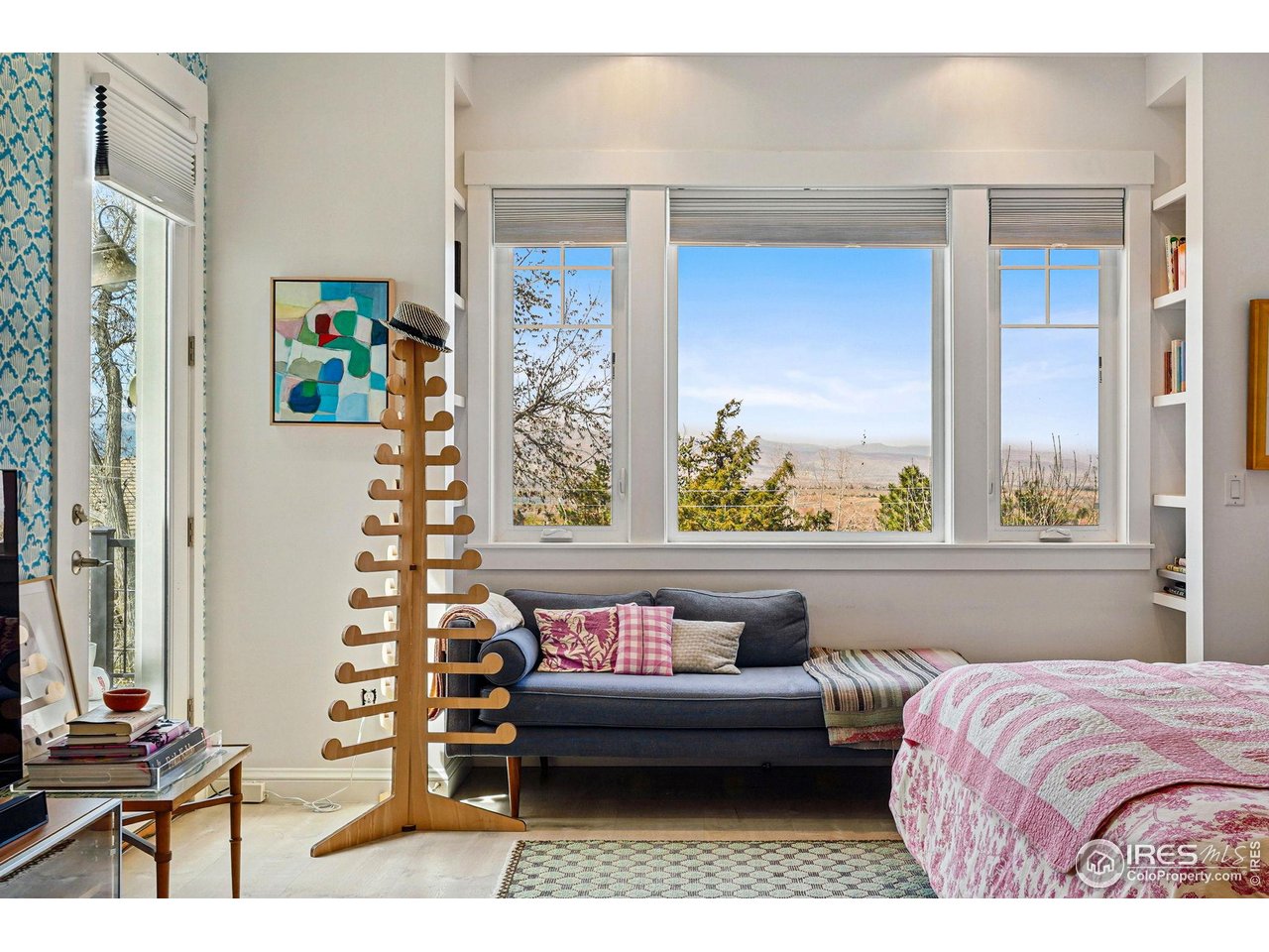 7531 Spring Drive Boulder, CO 80303 - Photo 15 of 35 a living room with furniture and a window