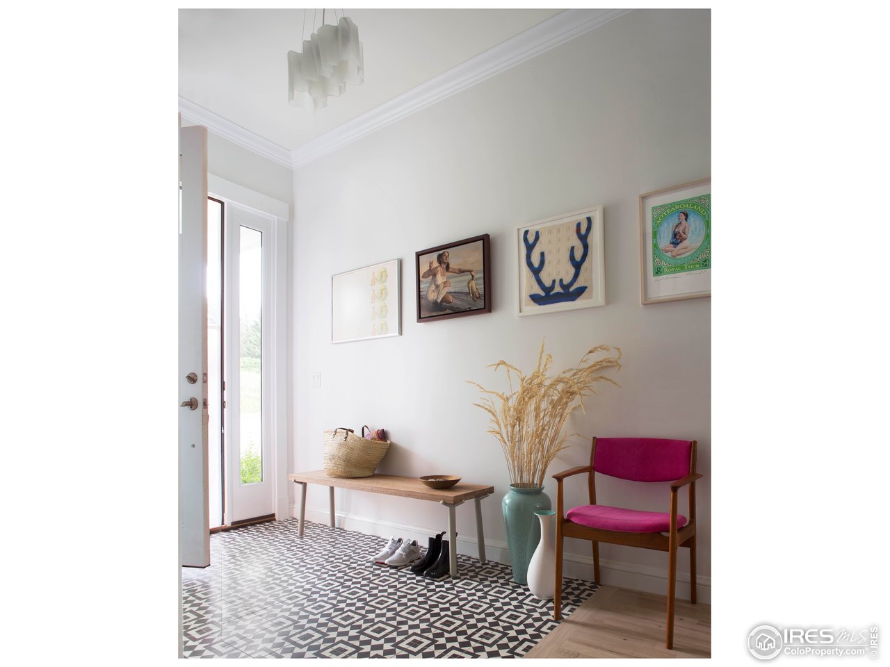 7531 Spring Drive Boulder, CO 80303 - Photo 3 of 35 a view of a livingroom with furniture and a window