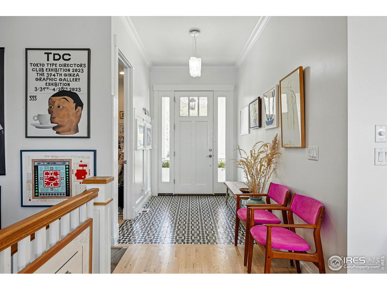 7531 Spring Drive Boulder, CO 80303 - Photo 4 of 35 a living room with furniture and a window