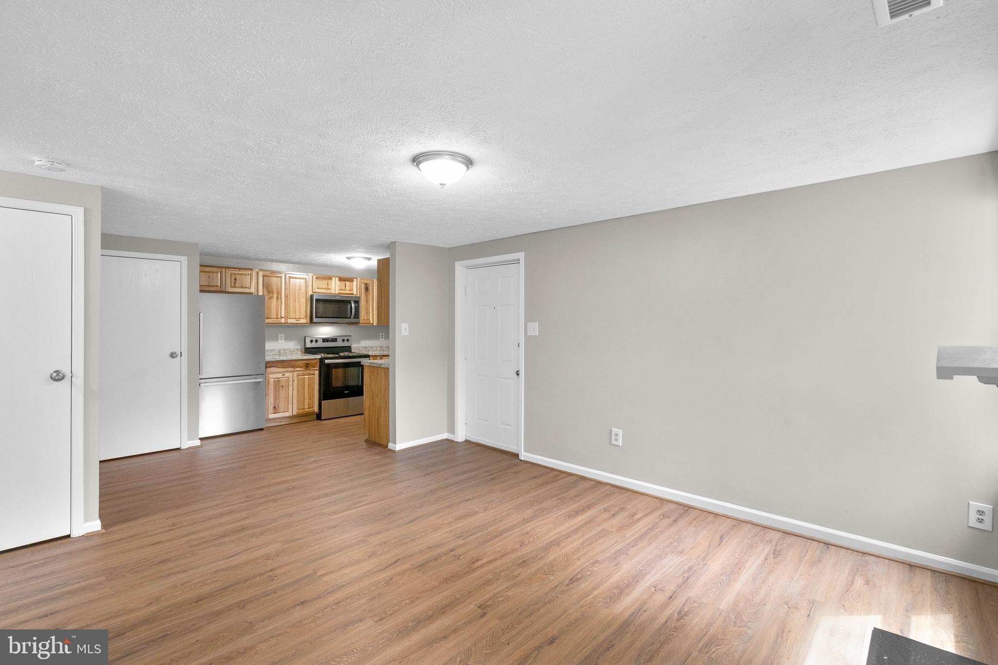 3925 Greencastle Road, Unit 103 Burtonsville, MD 20866 - Photo 3 of 24 Living Room