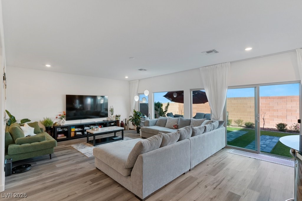 8638 South Black Cordon Road Las Vegas, NV 89139 - Photo 5 of 44