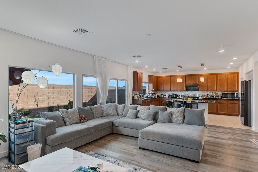 8638 South Black Cordon Road Las Vegas, NV 89139 - Photo 6 of 44