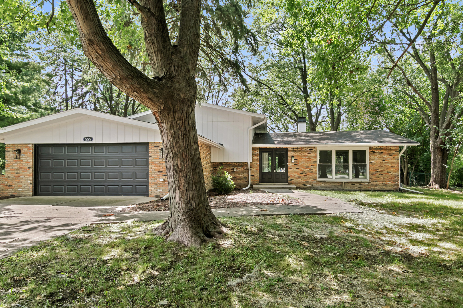 28W555 Leverenz Road Naperville, IL 60564 - Photo 19 of 22 Gallery Image 19