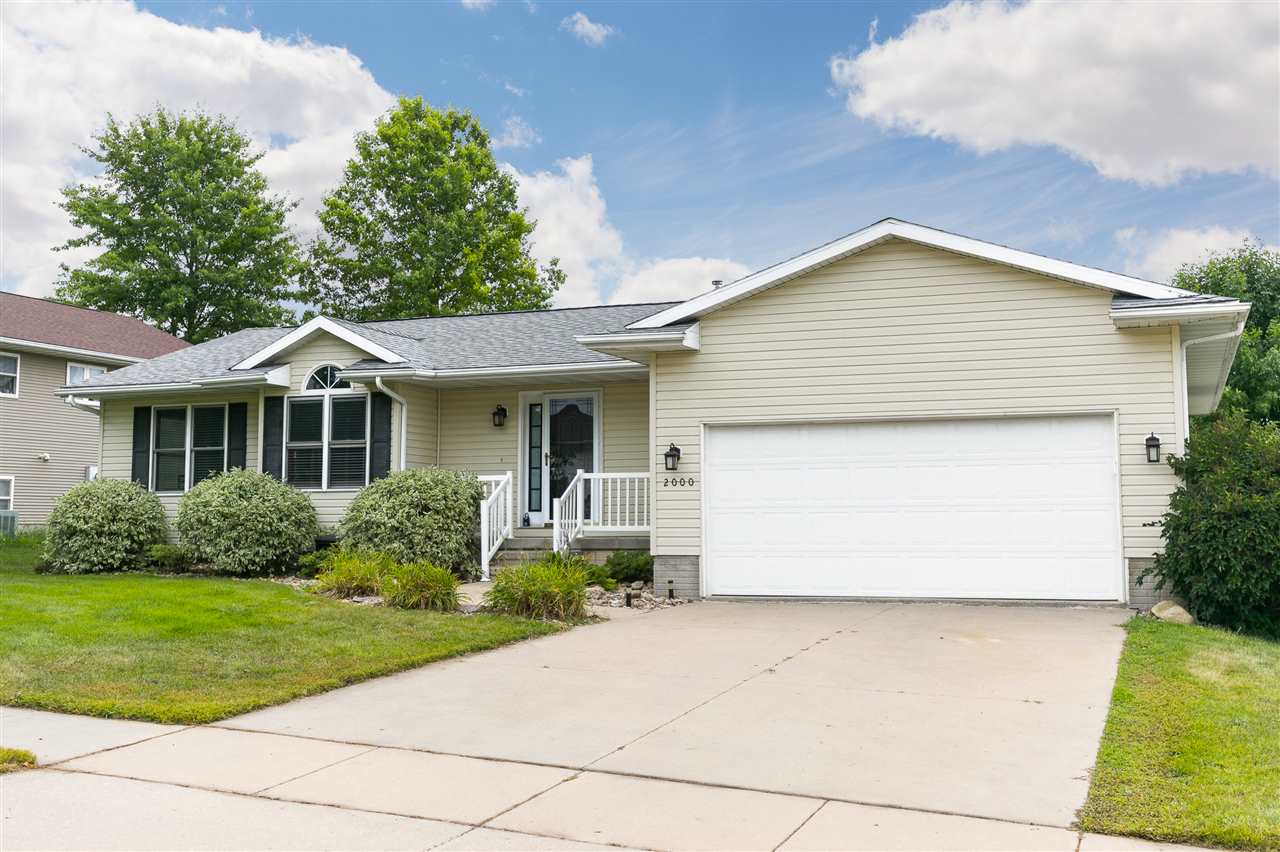 2000 Dows Street Ely, IA 52227 - Photo 3 of 44 Gallery Image 3