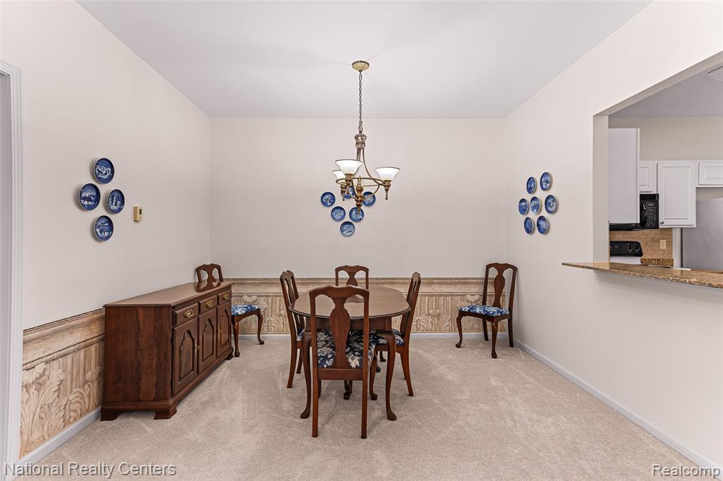 1637 Deepwood Circle Rochester, MI 48307 - Photo 10 of 34