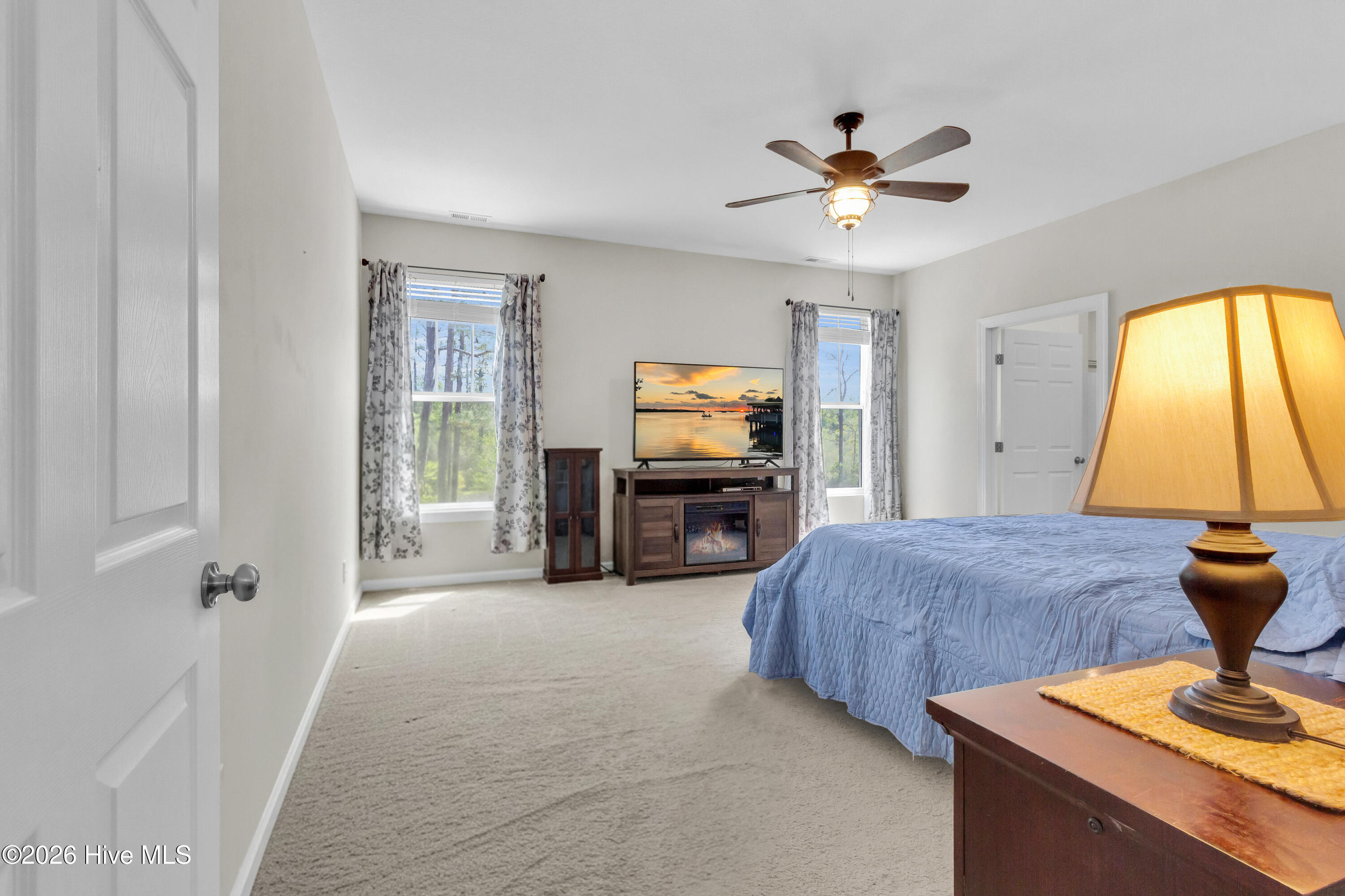 5430 Creek Pointe Road New Bern, NC 28560 - Photo 16 of 47 Owners Suite