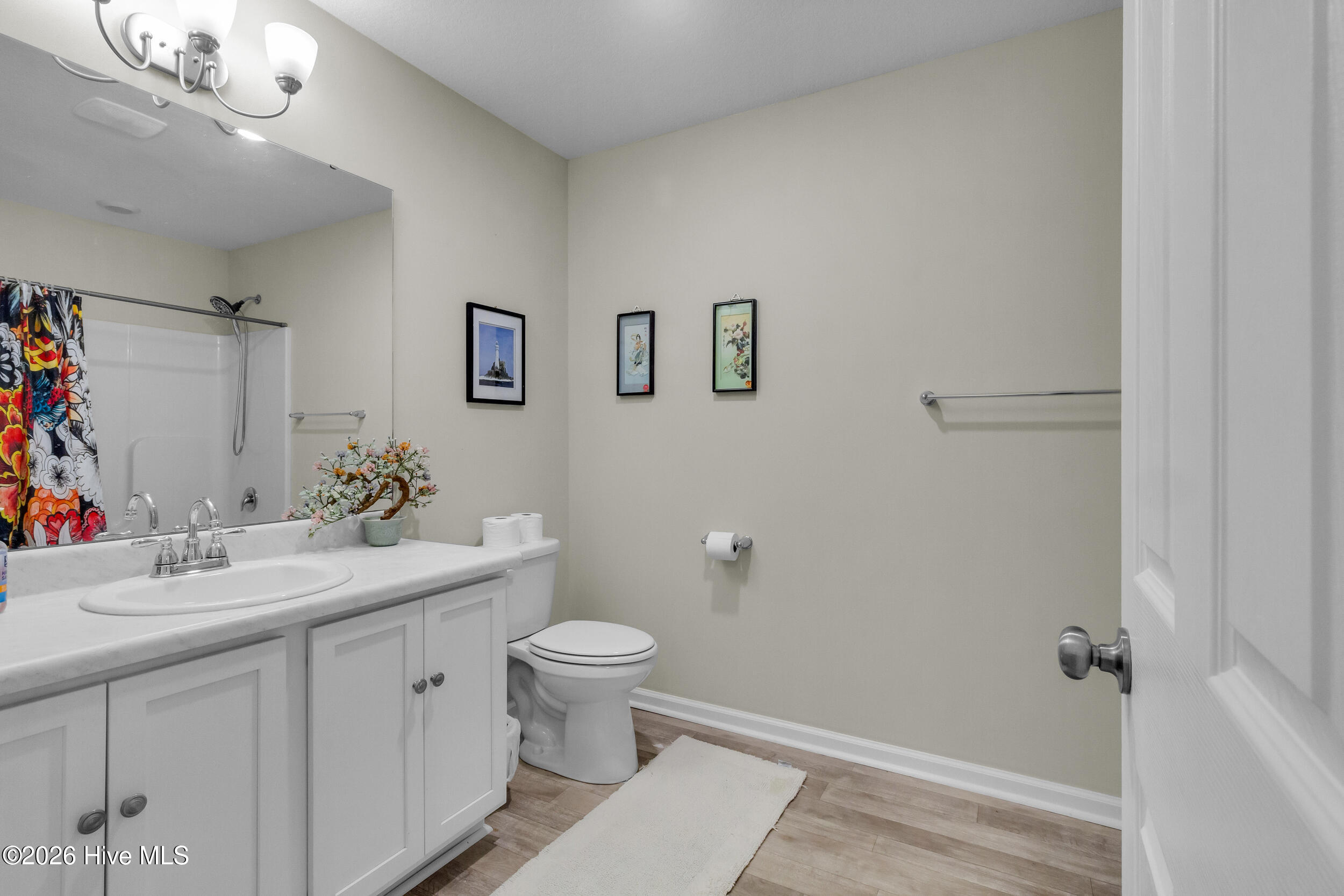 5430 Creek Pointe Road New Bern, NC 28560 - Photo 26 of 47 Second Bathroom