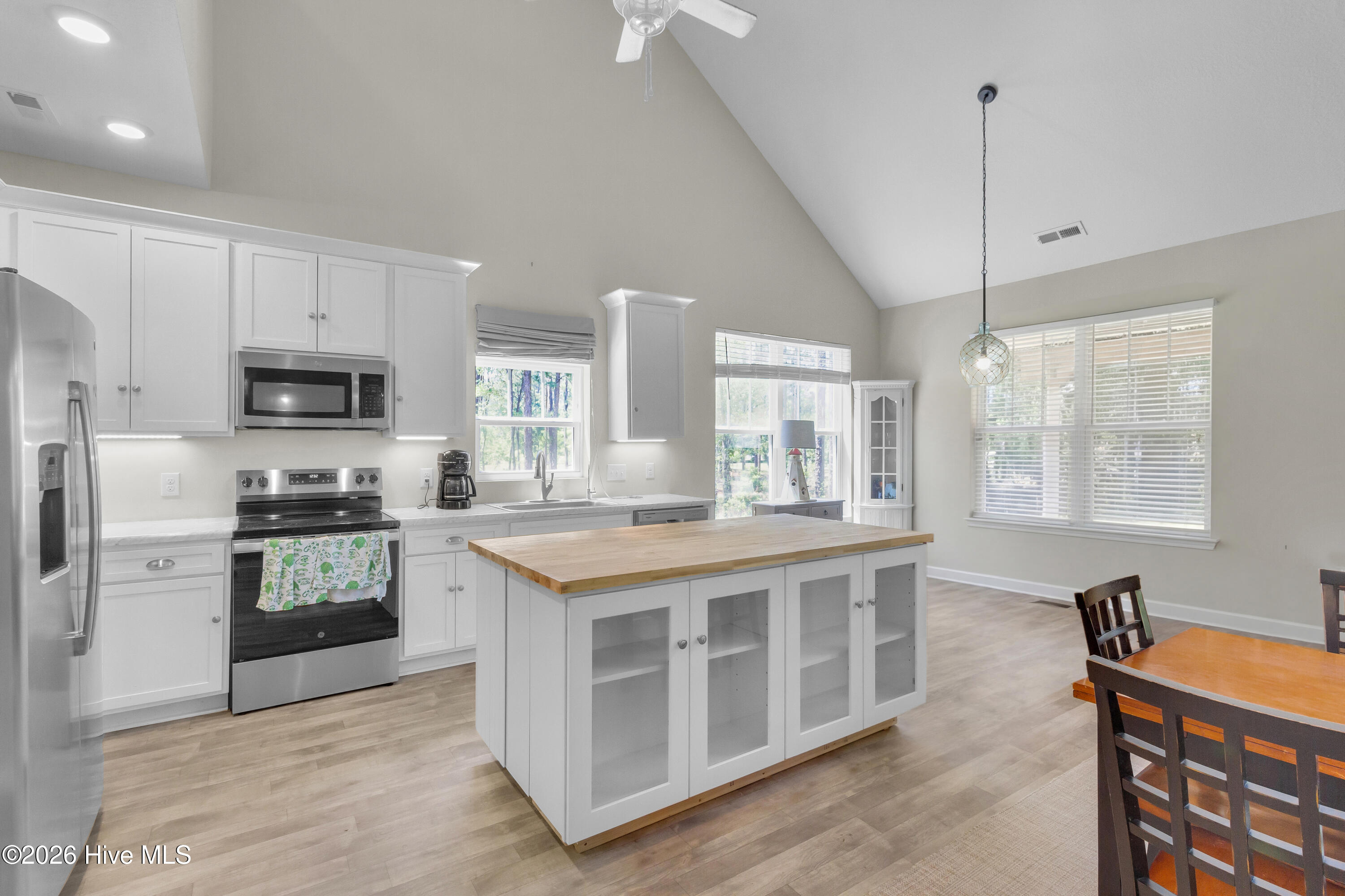 5430 Creek Pointe Road New Bern, NC 28560 - Photo 5 of 47 Kitchen