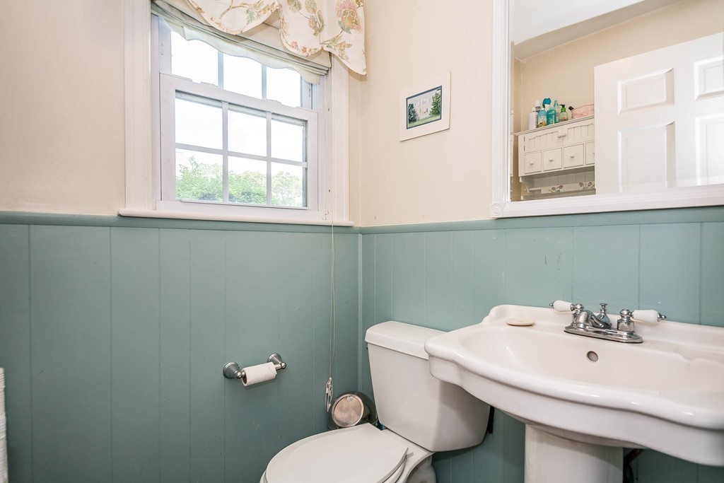 16 Delwood Road Chelmsford, MA 01824 - Photo 16 of 30 Gallery Image 16