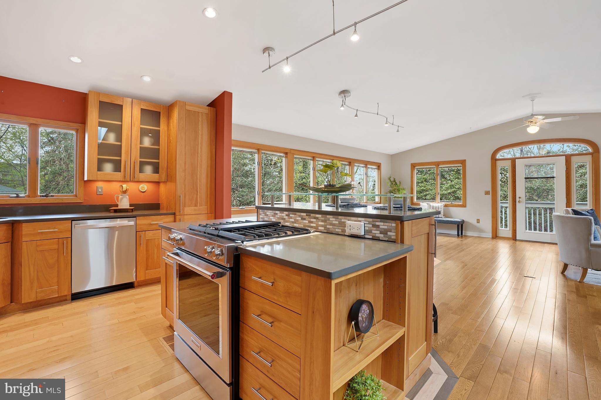 108 Askewton Road Severna Park, MD 21146 - Photo 10 of 42