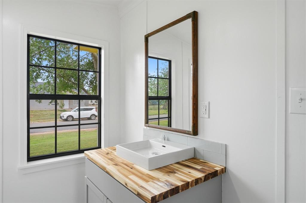 111 Rose Street Merkel, TX 79536 - Photo 27 of 37