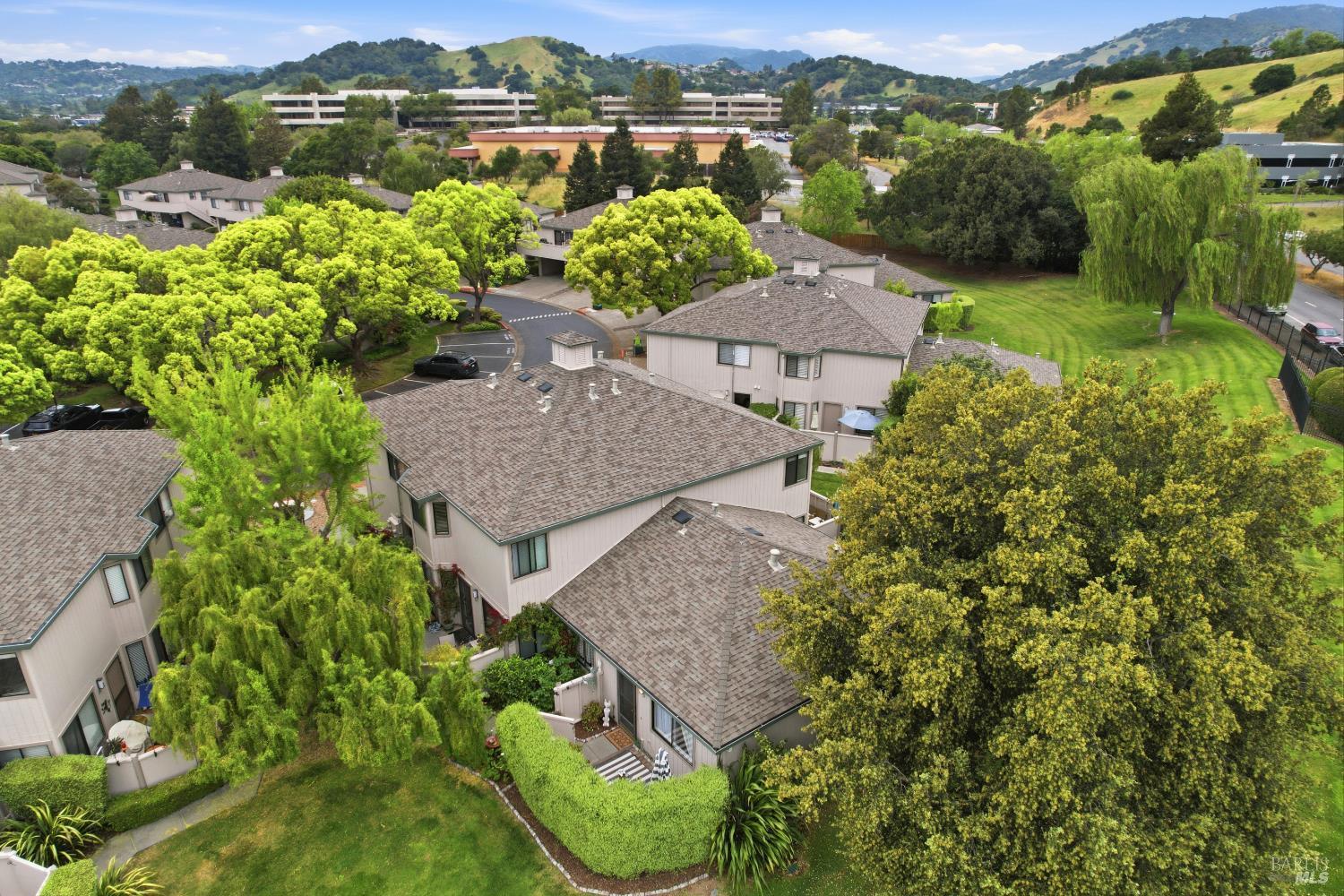 32 Dockside Circle San Rafael, CA 94903 - Photo 22 of 28