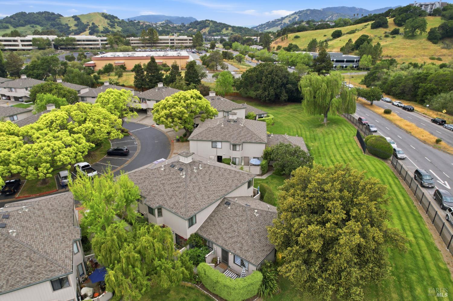 32 Dockside Circle San Rafael, CA 94903 - Photo 23 of 28