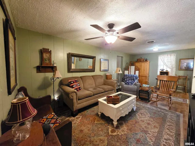 $125,000 | 14103 North Edgewater Drive, Chillicothe, IL 61523