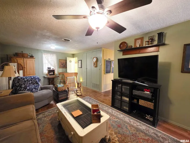 $125,000 | 14103 North Edgewater Drive, Chillicothe, IL 61523