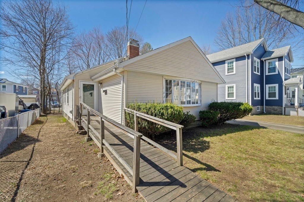 9 Duxbury Road Boston, MA 02126 - Photo 3 of 27 Gallery Image 3