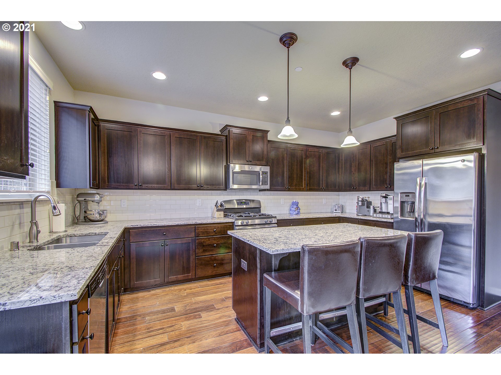 2563 Northeast Verbena Circle Camas, WA 98607 - Photo 2 of 32