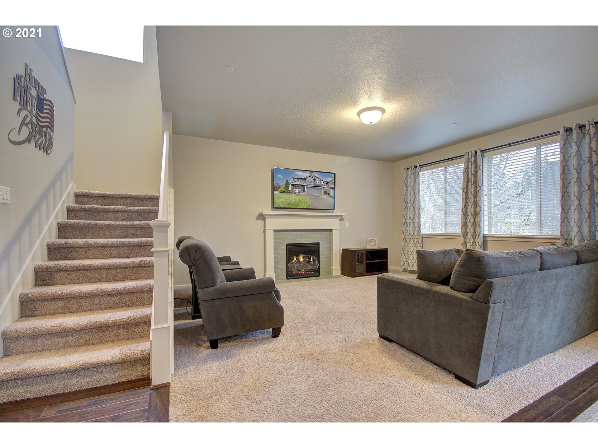 2563 Northeast Verbena Circle Camas, WA 98607 - Photo 4 of 32