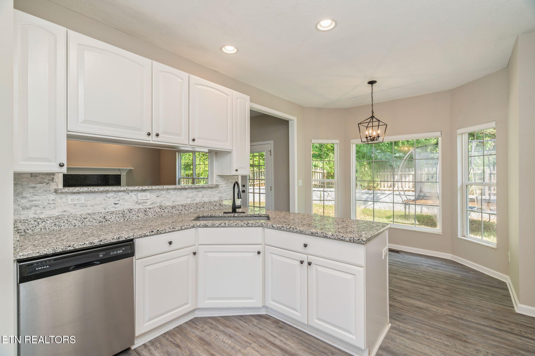 104 Nantucket Way Oak Ridge, TN 37830 - Photo 20 of 49 Kitchen