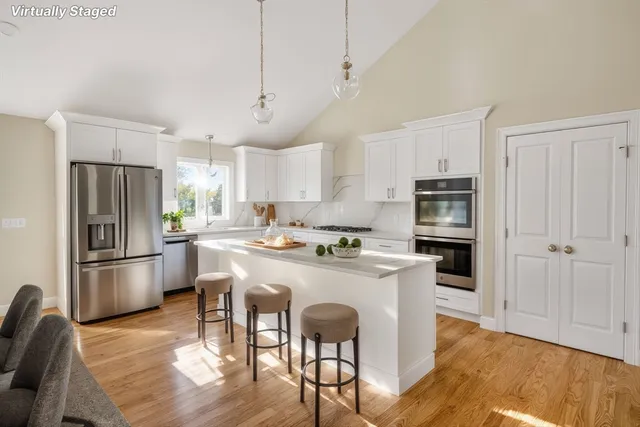 $1,195,000 | 10 Westview Drive, North Dartmouth, MA 02747