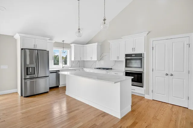 $1,195,000 | 10 Westview Drive, North Dartmouth, MA 02747