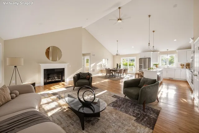 $1,195,000 | 10 Westview Drive, North Dartmouth, MA 02747