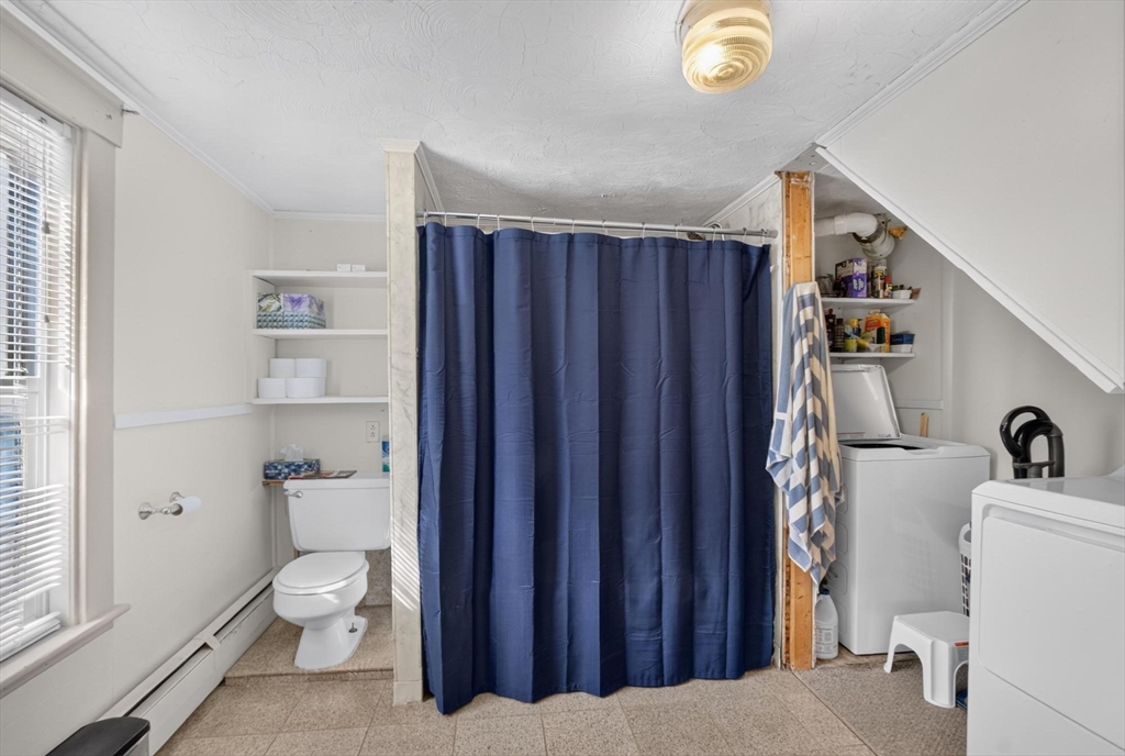 542 R Wanoosnoc Road Fitchburg, MA 01420 - Photo 3 of 29 Gallery Image 3