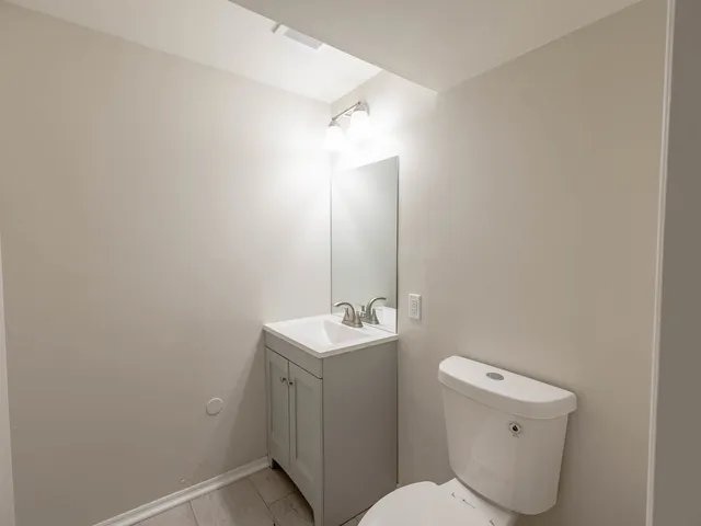 $379,900 | 3012 Scenicwood Lane, Woodridge, IL 60517