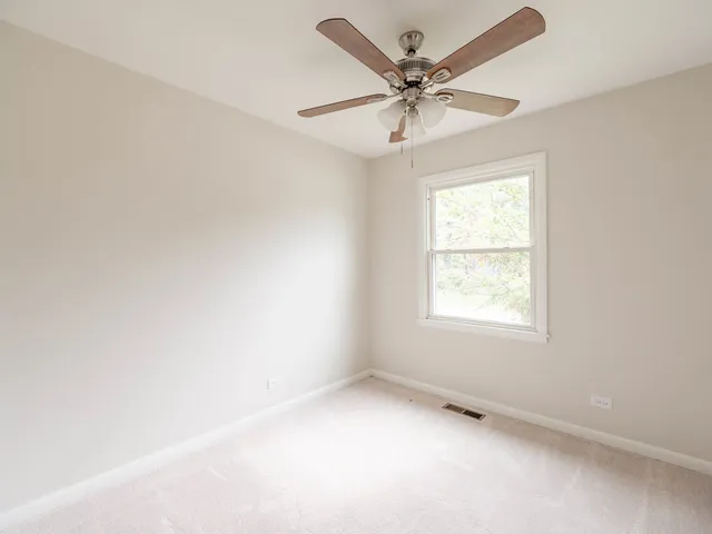 $379,900 | 3012 Scenicwood Lane, Woodridge, IL 60517