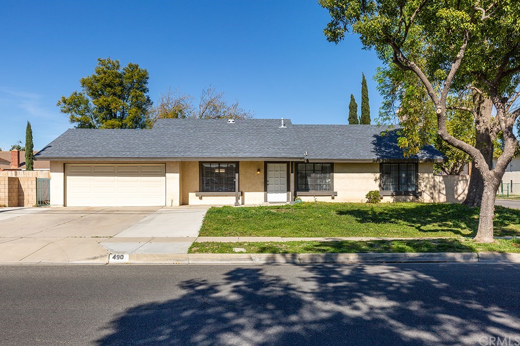 490 East Walnut Avenue Rialto, CA 92376 - Photo 1 of 1 Gallery Image 1
