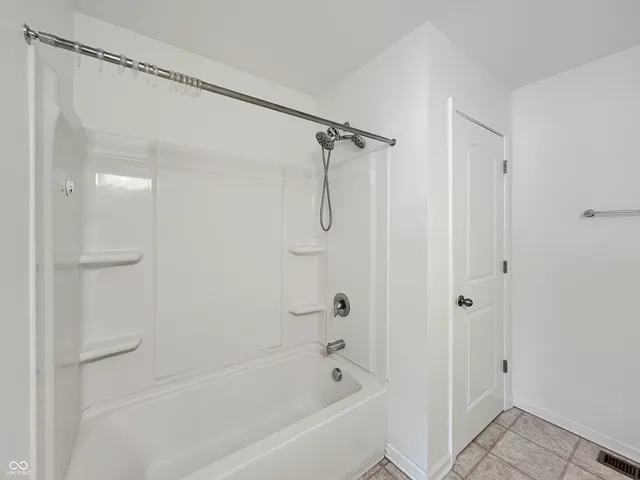 $2,300 | 5773 Bluff View Lane, Whitestown, IN 46075