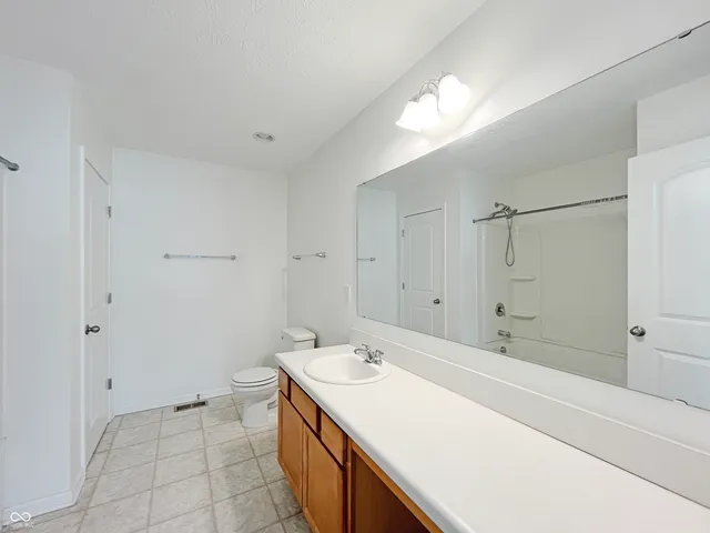 $2,300 | 5773 Bluff View Lane, Whitestown, IN 46075