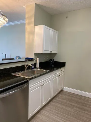 $2,600 | 651 Okeechobee Boulevard, Unit 1108, West Palm Beach, FL 33401