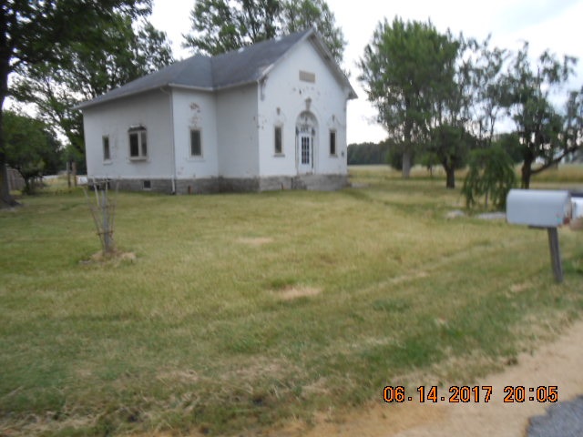 8409 Franke Road Fort Wayne, IN 46816 - Photo 2 of 13