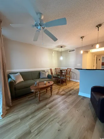 $1,650 | 215 77th Avenue North, Unit 309, Myrtle Beach, SC 29572