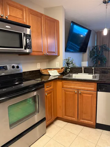 $1,650 | 215 77th Avenue North, Unit 309, Myrtle Beach, SC 29572