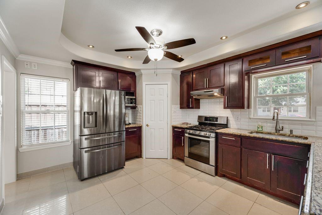 121 Dallas Drive Euless, TX 76039 - Photo 16 of 28