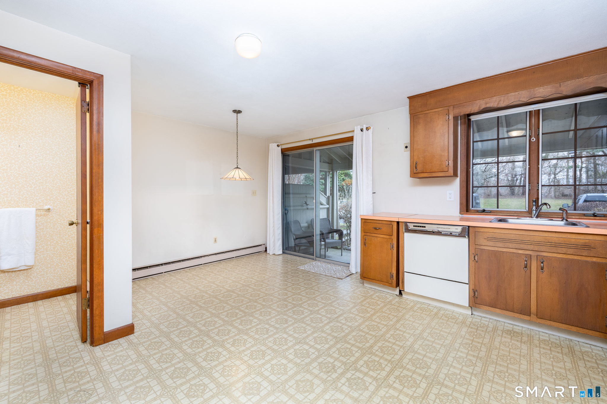 147 Spring Street, Unit 147 Wethersfield, CT 06109 - Photo 10 of 32