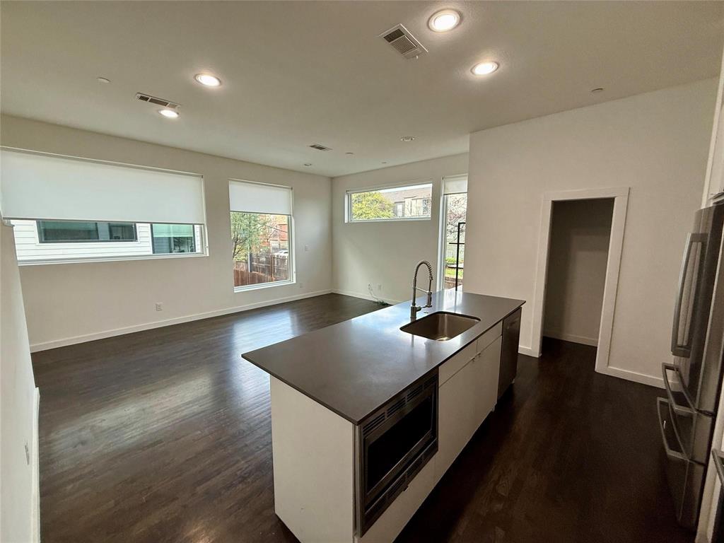 4211 Delano Place, Unit 5B Dallas, TX 75204 - Photo 3 of 24