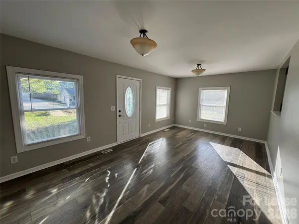 $1,350 | 210 Auten Circle, Mount Holly, NC 28120