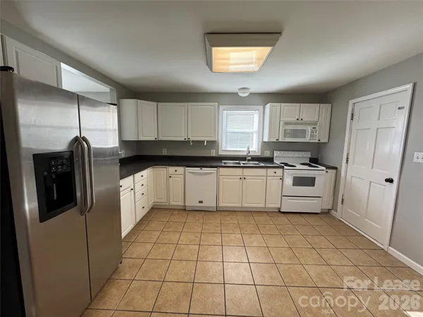 $1,350 | 210 Auten Circle, Mount Holly, NC 28120