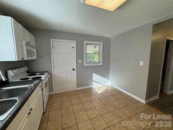 $1,350 | 210 Auten Circle, Mount Holly, NC 28120