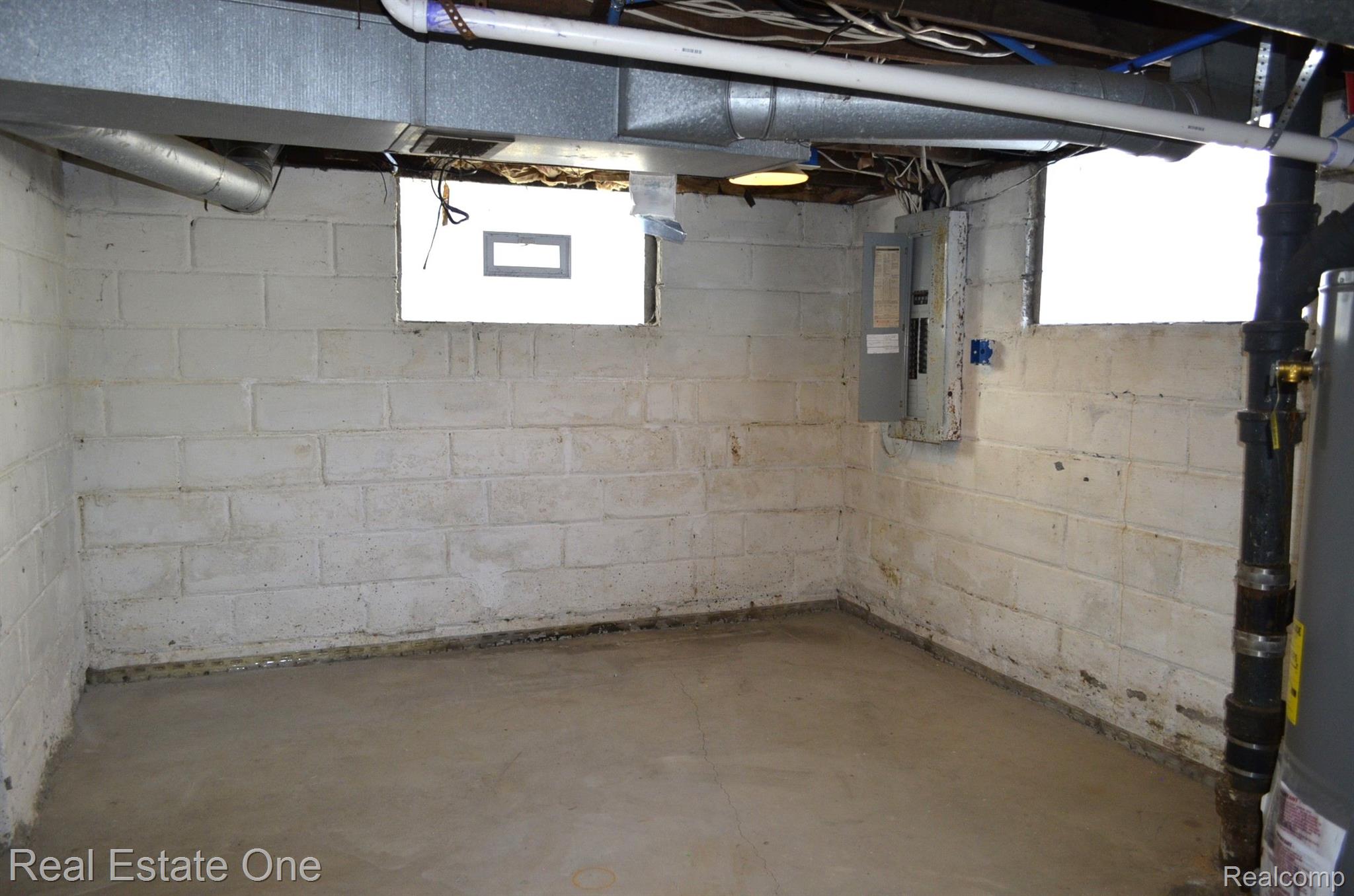 310 Maple Street Howell, MI 48843 - Photo 31 of 48 Basement