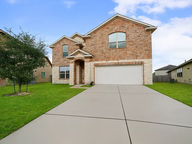 $310,000 | 13206 Barrington Oaks Circle, Houston, TX 77044
