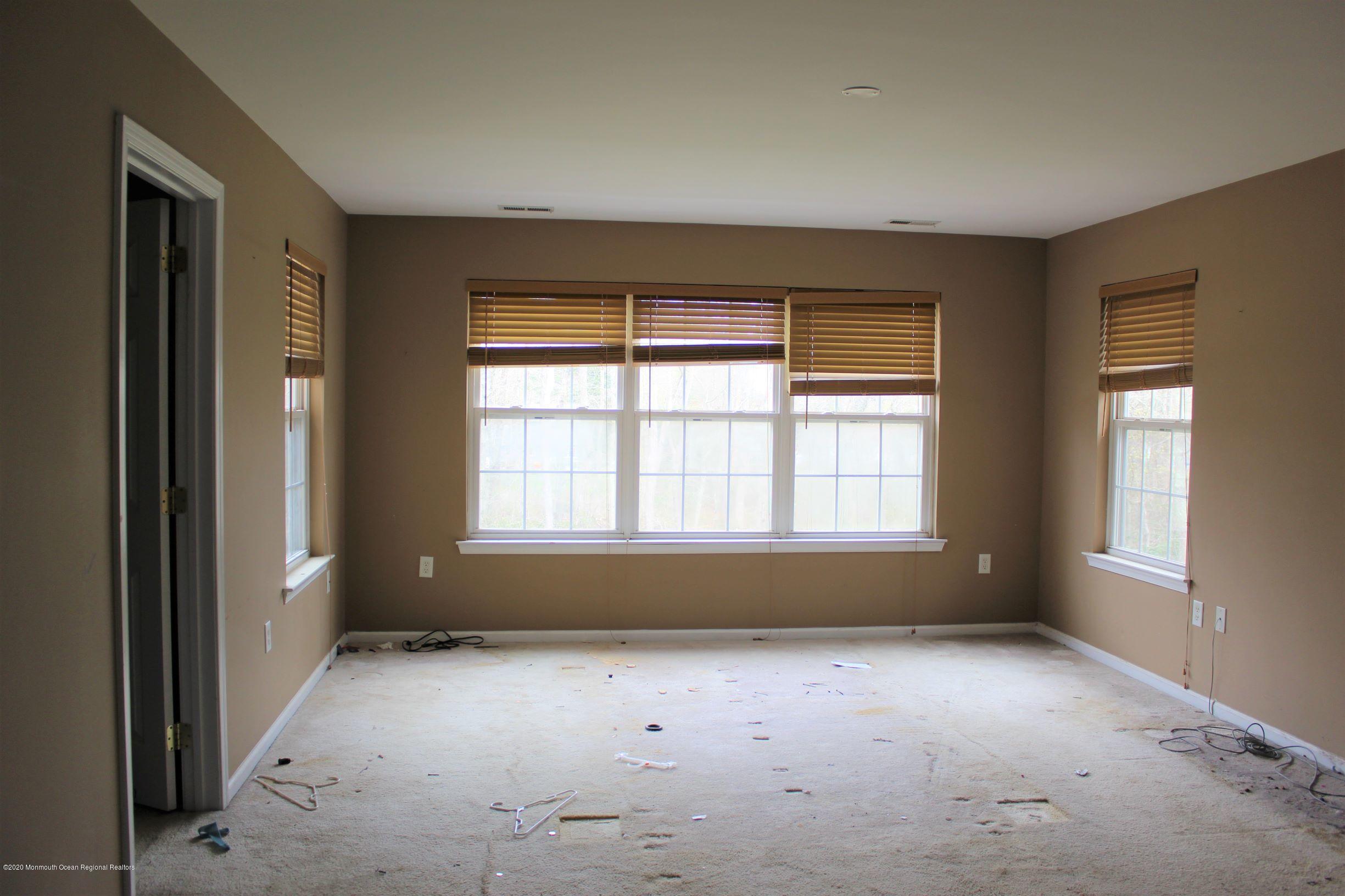 211 Cassville Road Jackson, NJ 08527 - Photo 32 of 58 M