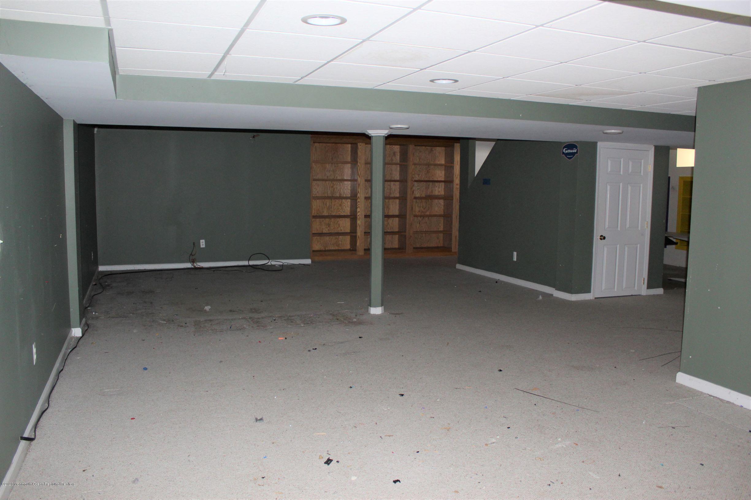 211 Cassville Road Jackson, NJ 08527 - Photo 38 of 58 a view of an empty room