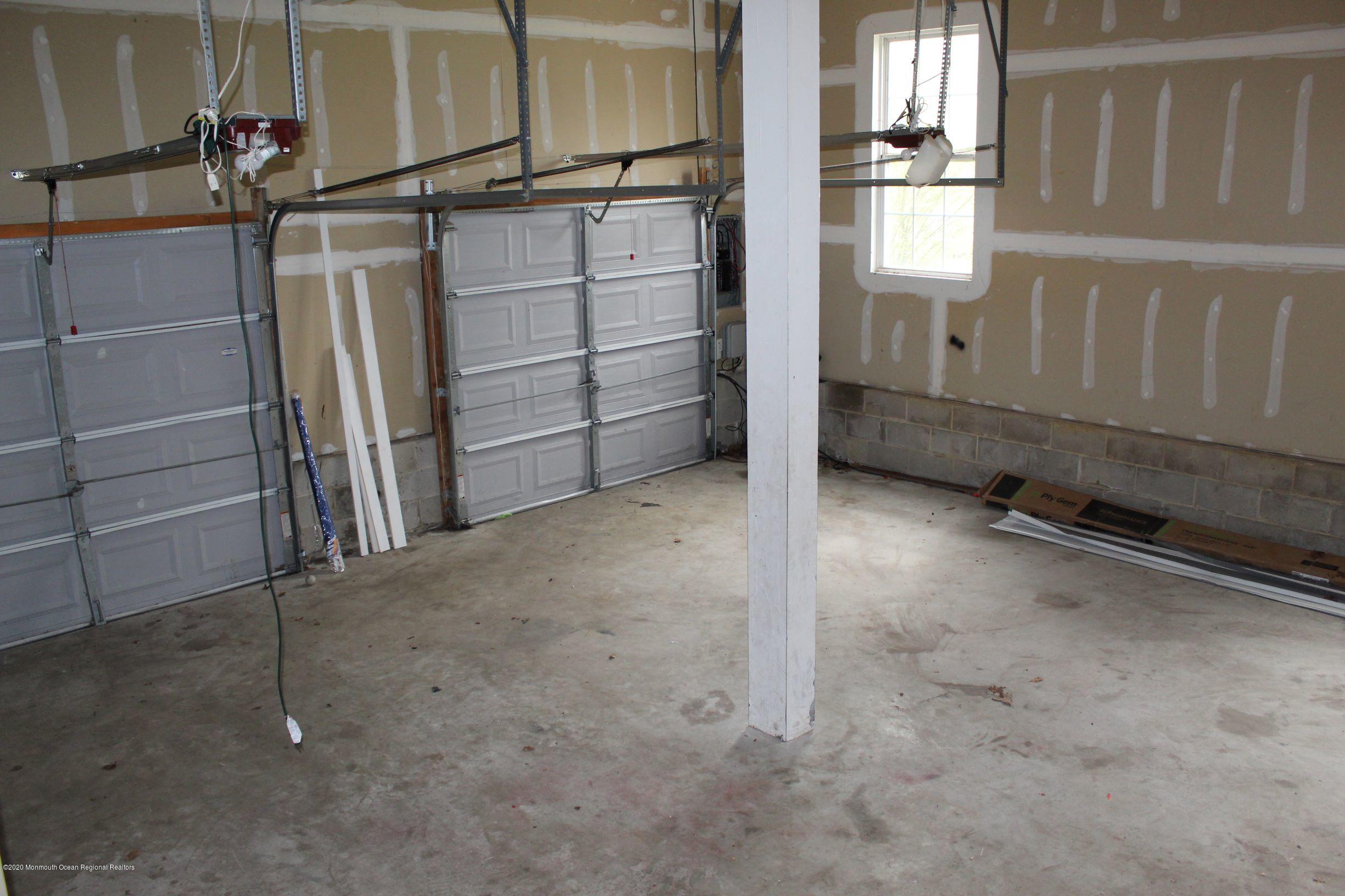 211 Cassville Road Jackson, NJ 08527 - Photo 44 of 58 a view of a closet