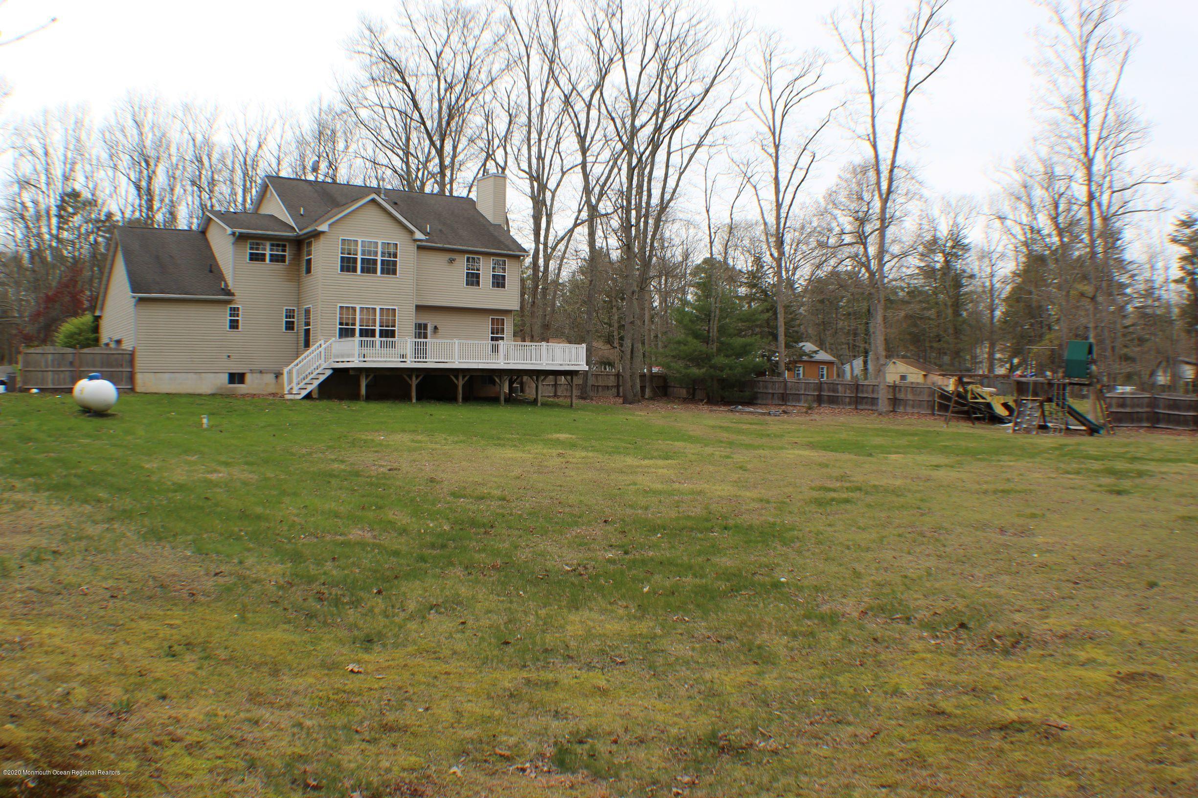 211 Cassville Road Jackson, NJ 08527 - Photo 53 of 58 a view of a house with yard and sitting area